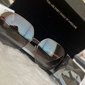 Prive Revaux Gold wire frame Sunglasses new with case and dust cloth